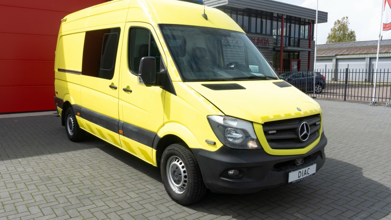 Mercedes-Benz Sprinter 319 CDI Ambulance – 2015