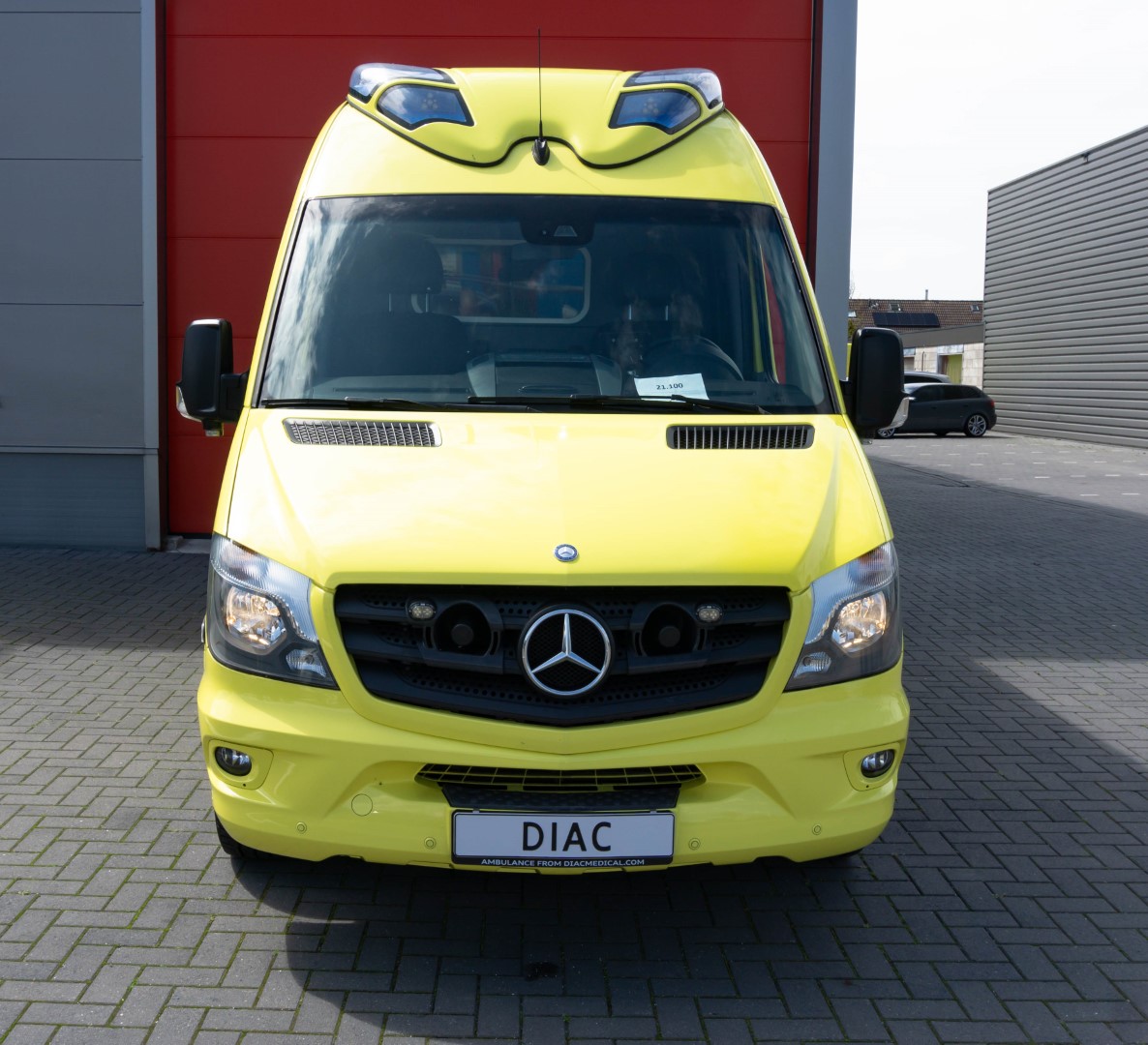 Mercedes-Benz Sprinter 319 CDI Ambulance (12)