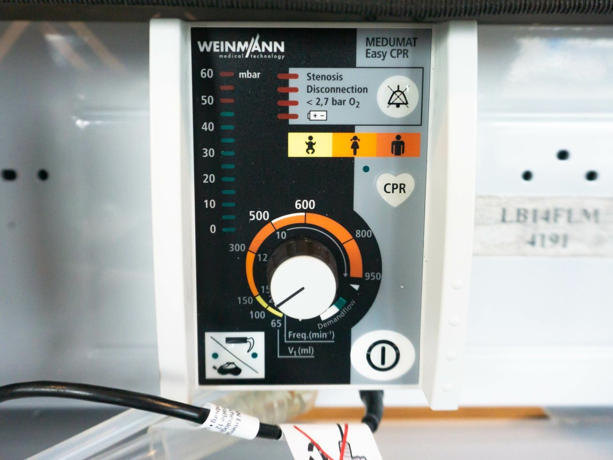 WEINMANN Medumat Easy CPR | on Lifebase Light (Refurbished)