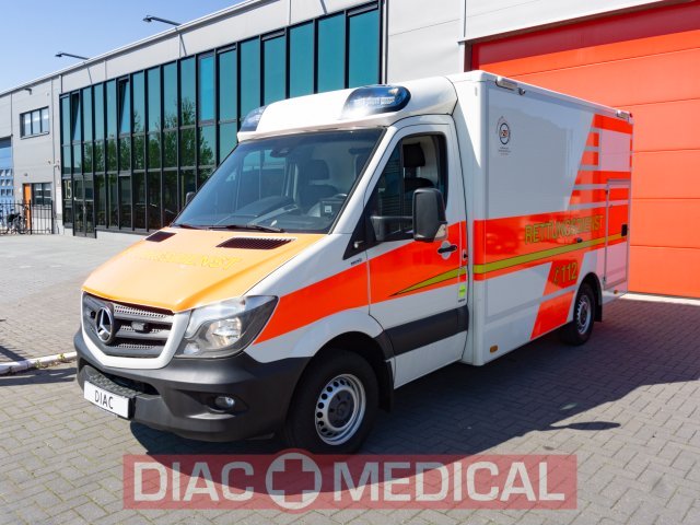 Mercedes-Benz 416 CDI Diesel Ambulance Container – 2016 (22135)