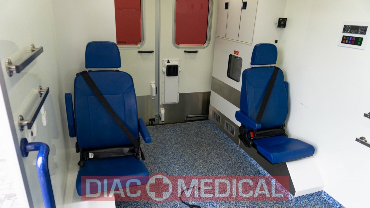 Mercedes-Benz 416 CDI Diesel Ambulance Container - Chairs