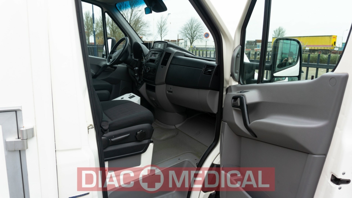Mercedes-Benz 416 CDI Diesel Ambulance Container - Passenger Seat