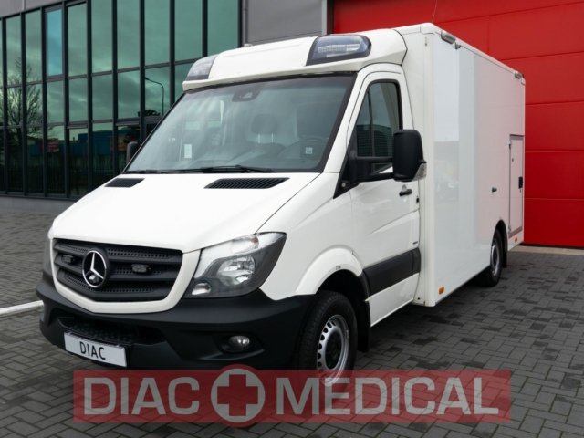 Mercedes-Benz 416 CDI Diesel Ambulance Container – 2016 (21220)