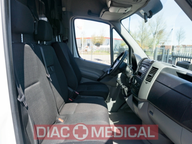 Mercedes-Benz Sprinter 319 CDI Furgon Ambulance - 2015 (22105) - Diac ...