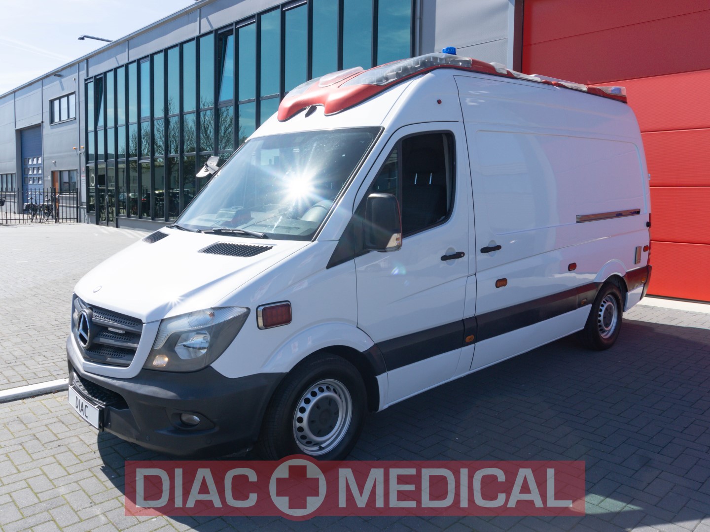 Mercedes-Benz Sprinter 319 CDI Diesel Ambulance L2H2 – 2015 (22095)