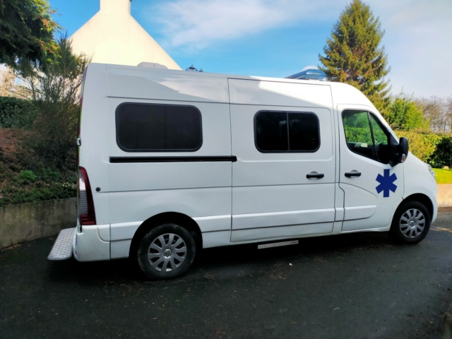 Renault Master Diesel Ambulance L2H2 – 2015 (22035)