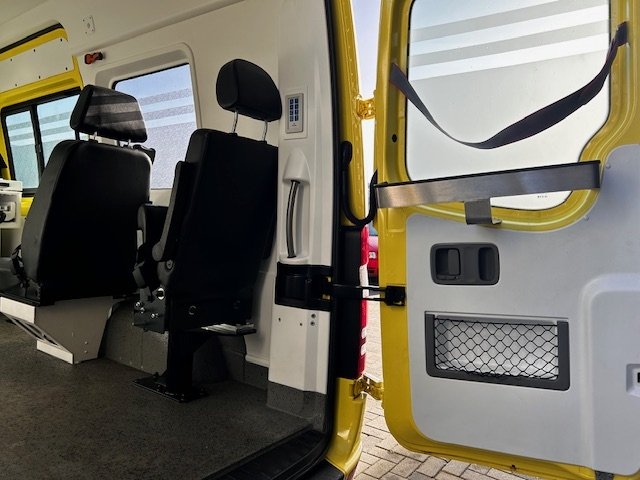 Mercedes-Benz Sprinter 319 CDI Ambulance L2H2 – 2017 (24015)