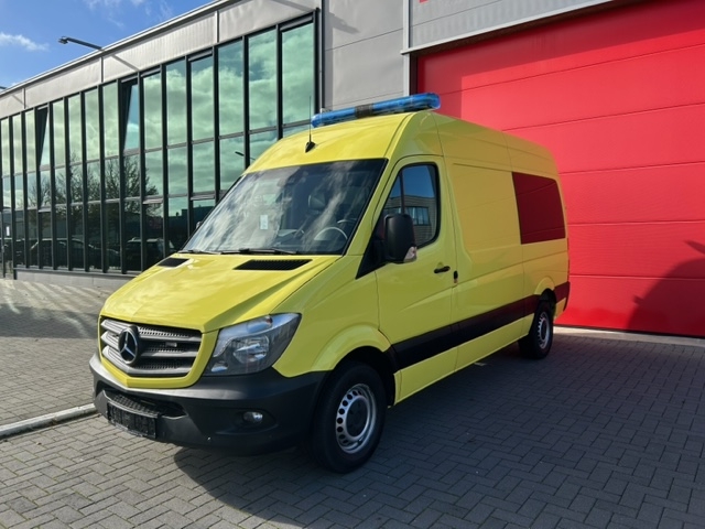 Mercedes-Benz 319 CDI Ambulance – 2017 (22175)