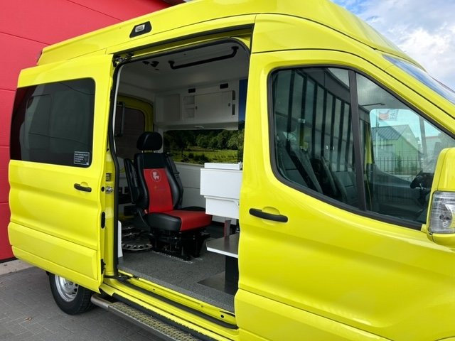 Ford Transit Diesel 4×2 Ambulance L2H2 – 2016 (23235)