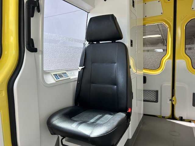 Mercedes-Benz Sprinter 319 CDI Ambulance – 2018 (24065)