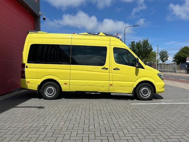 Mercedes-Benz Sprinter 319 CDI Ambulance – 2018 (24065)