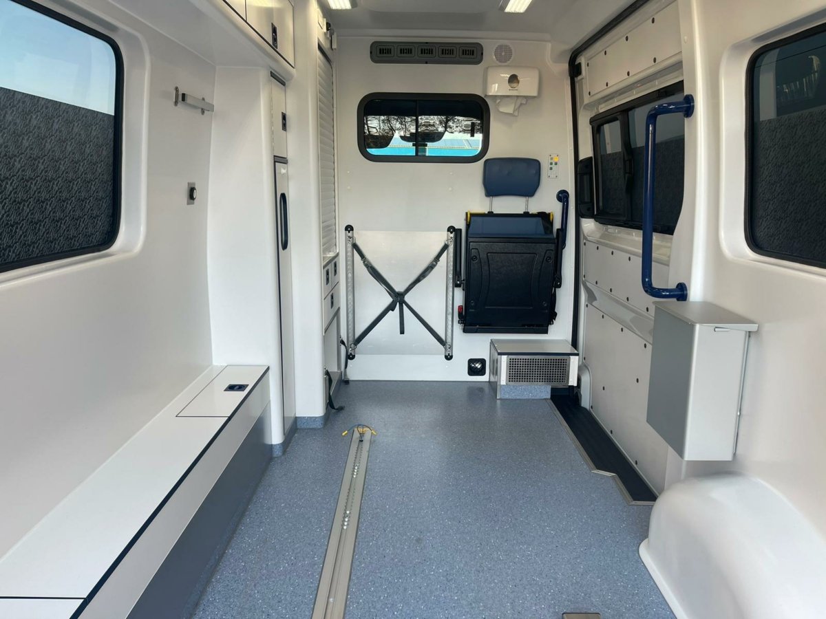 Volkswagen CRAFTER 4×2 Ambulance – 2019 (22270)