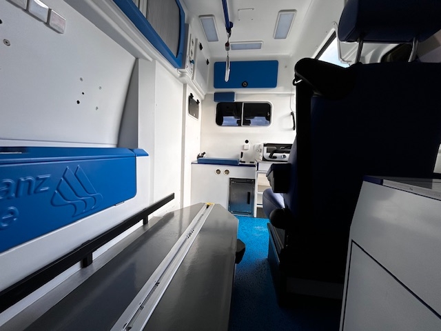 Volkswagen Transporter 2.0 T5 Diesel L2H2 Ambulance – 2014 (23415)