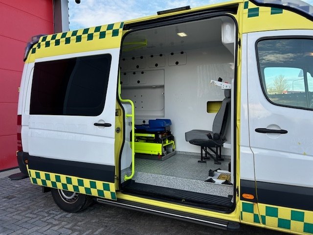 Mercedes-Benz 316 CDI Ambulance L2H2 – 2015 (23385)