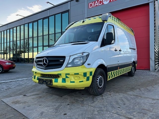 Mercedes-Benz 316 CDI Ambulance L2H2 – 2015 (23385)