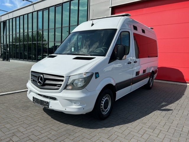 Mercedes-Benz Sprinter 319 CDI Furgon Ambulance – 2015 (22105)