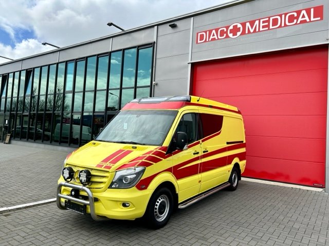 Mercedes-Benz Sprinter 319 CDI Ambulance L2H2 – 2017 (23145)