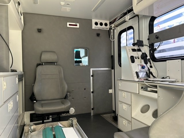 Mercedes-Benz 319 CDI Ambulance Sprinter Container – 2019 (23215)