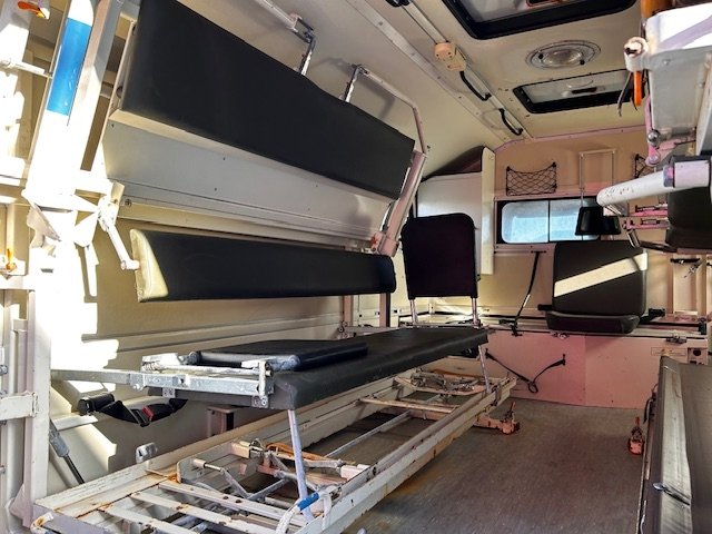 Unimog 453 4×4 Medical Ambulance