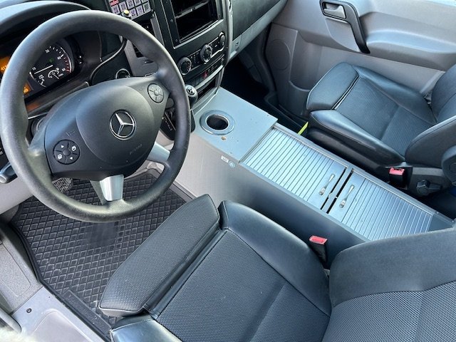 Mercedes-Benz 319 Cdi Diesel Ambulance L2H2 – 2018 (24080)