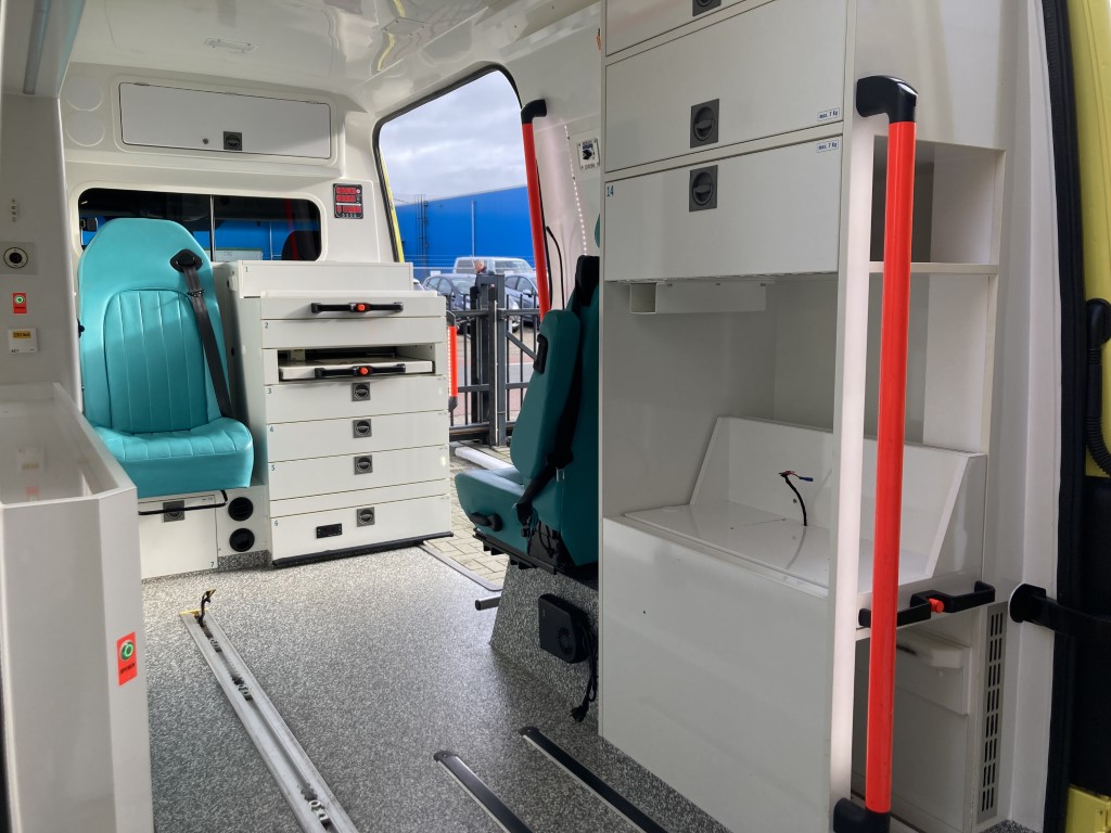 Mercedes-Benz 319 Cdi Diesel Ambulance L2H2 – 2018 (25005)