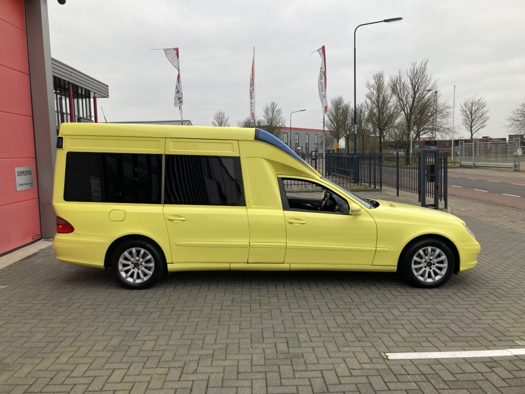 Mercedes-Benz E-280 Cdi Diesel Ambulance – 2010 (25015)