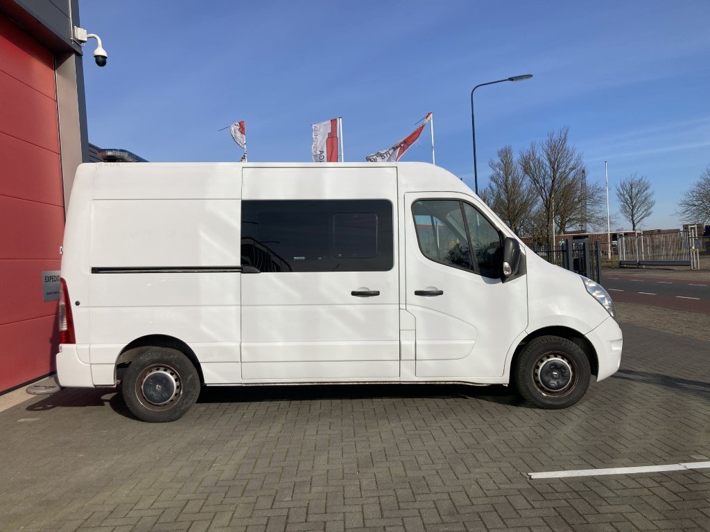 Renault Master Diesel Ambulance L2H2 – 2020 (24095)