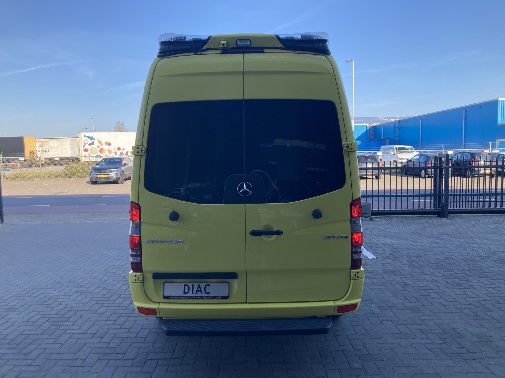 Mercedes-Benz 319 Cdi Diesel Ambulance L2H2 – 2018 (25030)