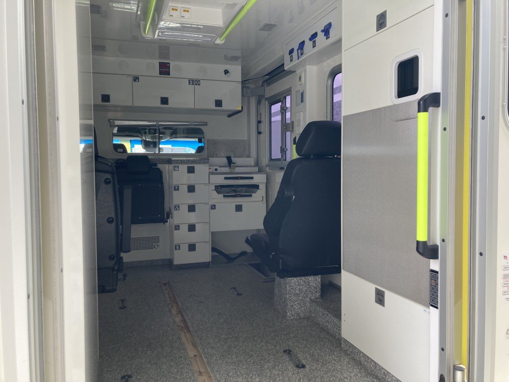 Mercedes-Benz 319 CDI Diesel Ambulance Container – 2018 (25040)