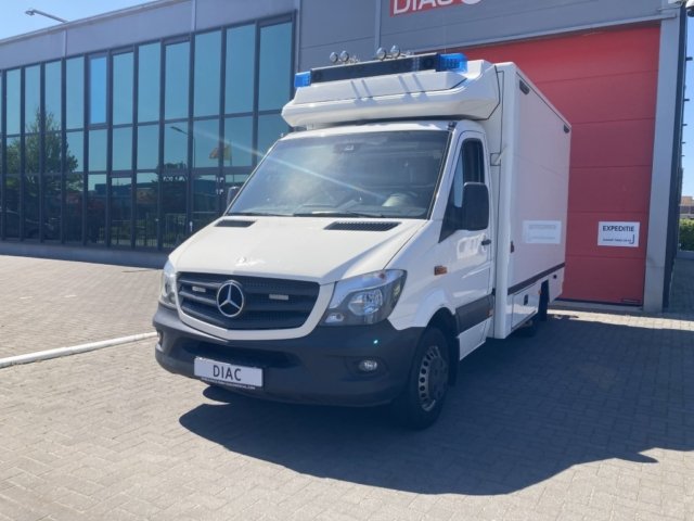 Mercedes-Benz 416 Ambulance Container – 2018 (25045)