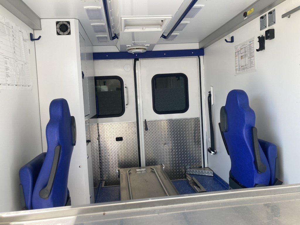 Mercedes-Benz 416 Ambulance Container – 2018 (25045)