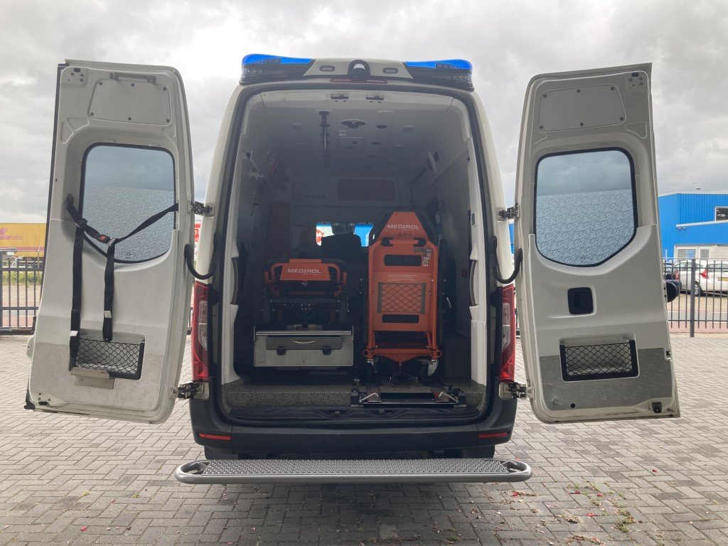 Mercedes-Benz Sprinter 416 CDI Ambulance – 2020 (25075)