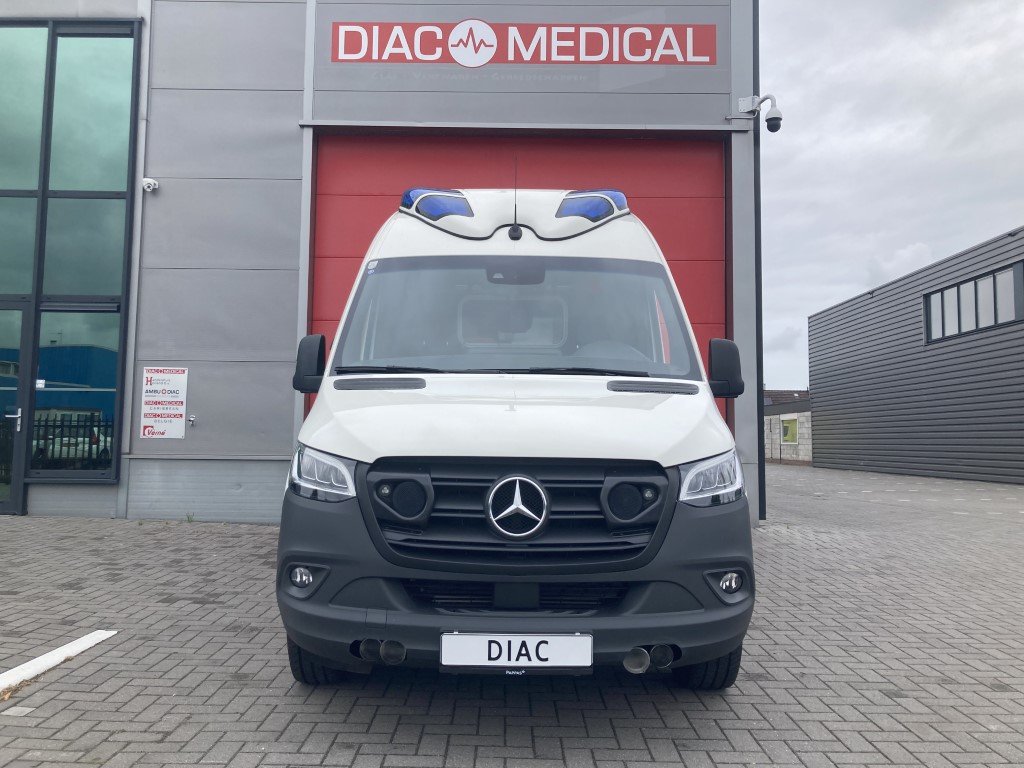 Mercedes-Benz Sprinter 416 CDI Ambulance – 2020 (25075)