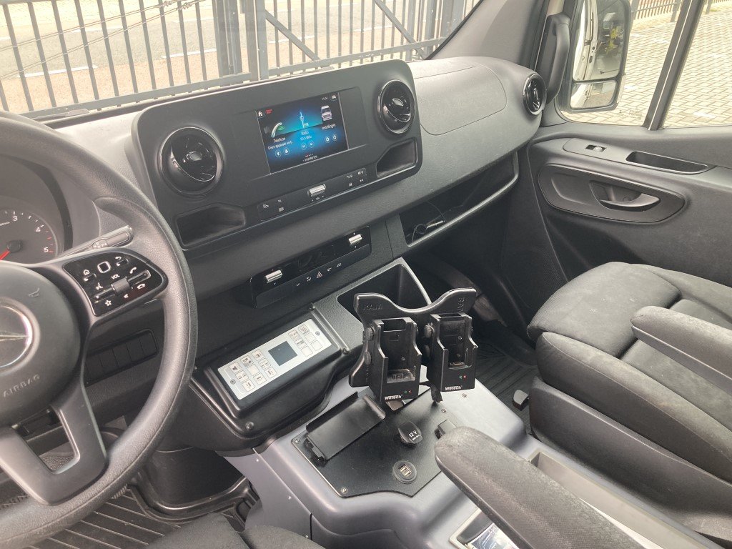 Mercedes-Benz Sprinter 416 CDI Ambulance – 2020 (25075)