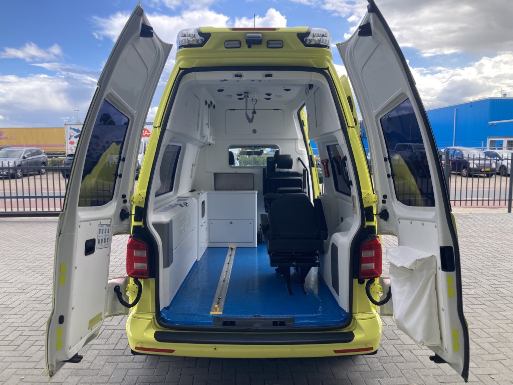 Volkswagen T6 Ambulance – 2017 (25090)