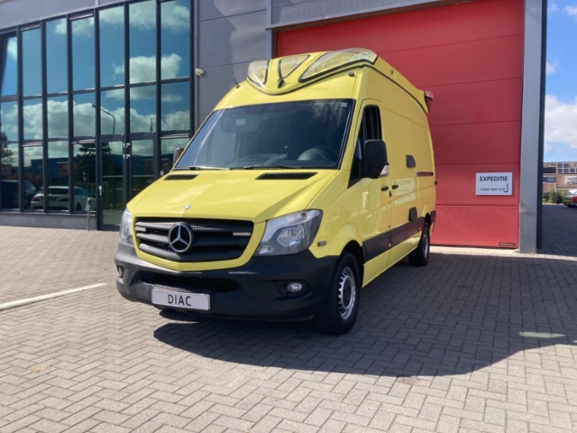 Mercedes-Benz 316 Ambulance L2H2 – 2015 (26065)